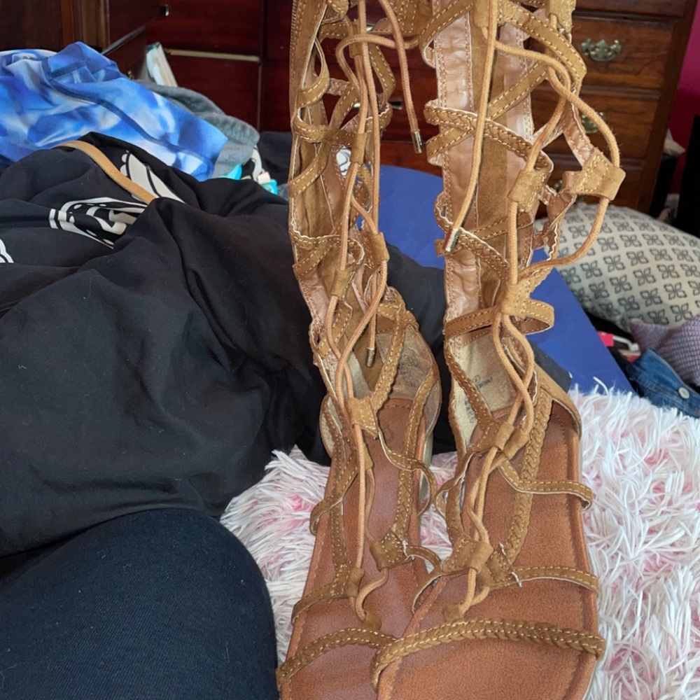 Strapy high leg sandals